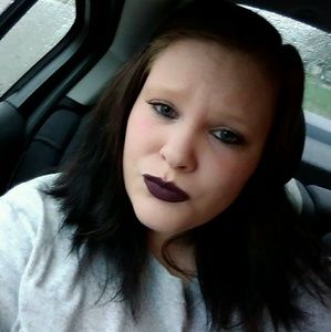 Meet your Posher, Briana